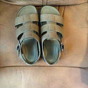 UGG Capitelle Strap Olive Green Sandals